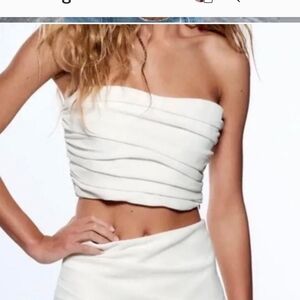 Elegant White Strapless Top